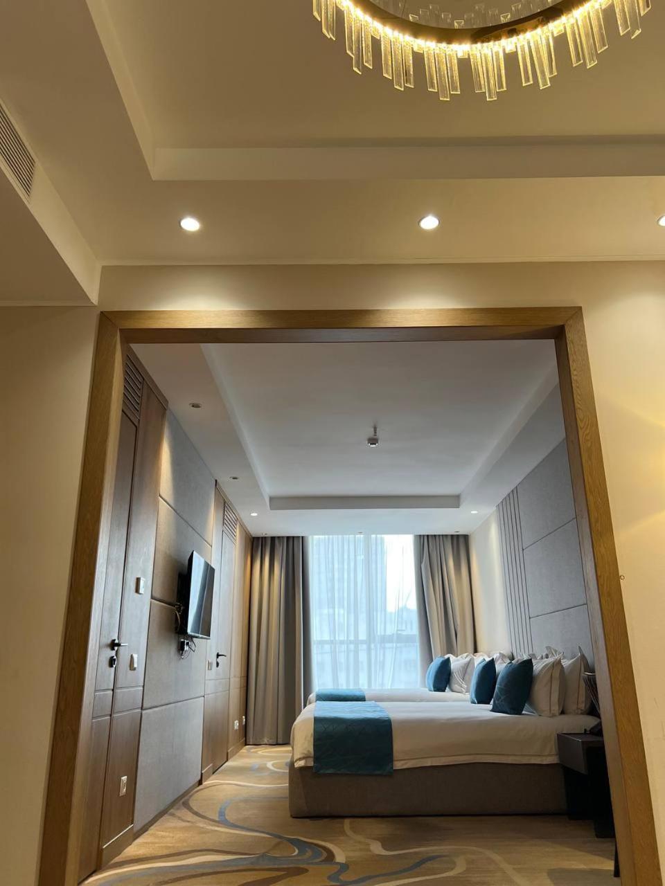 Sofia International Hotel Bisjkek Eksteriør billede