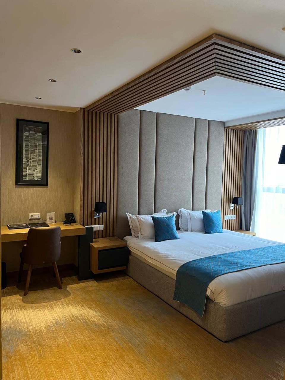 Sofia International Hotel Bisjkek Eksteriør billede