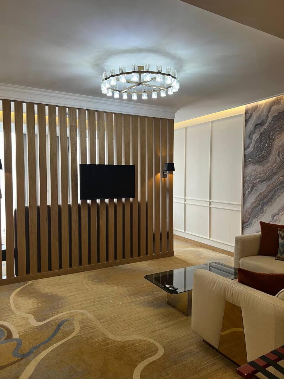 Sofia International Hotel Bisjkek Eksteriør billede